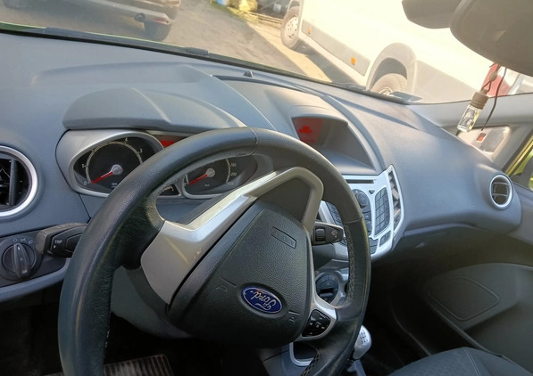 Ford Fiesta cena 18400 przebieg: 180232, rok produkcji 2009 z Słupsk małe 46